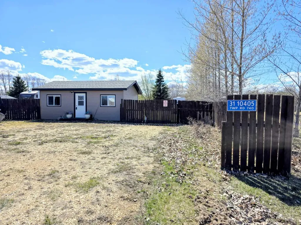 31 10405 Twp Road 740 Rural Big Lakes County AB T0G 1E0