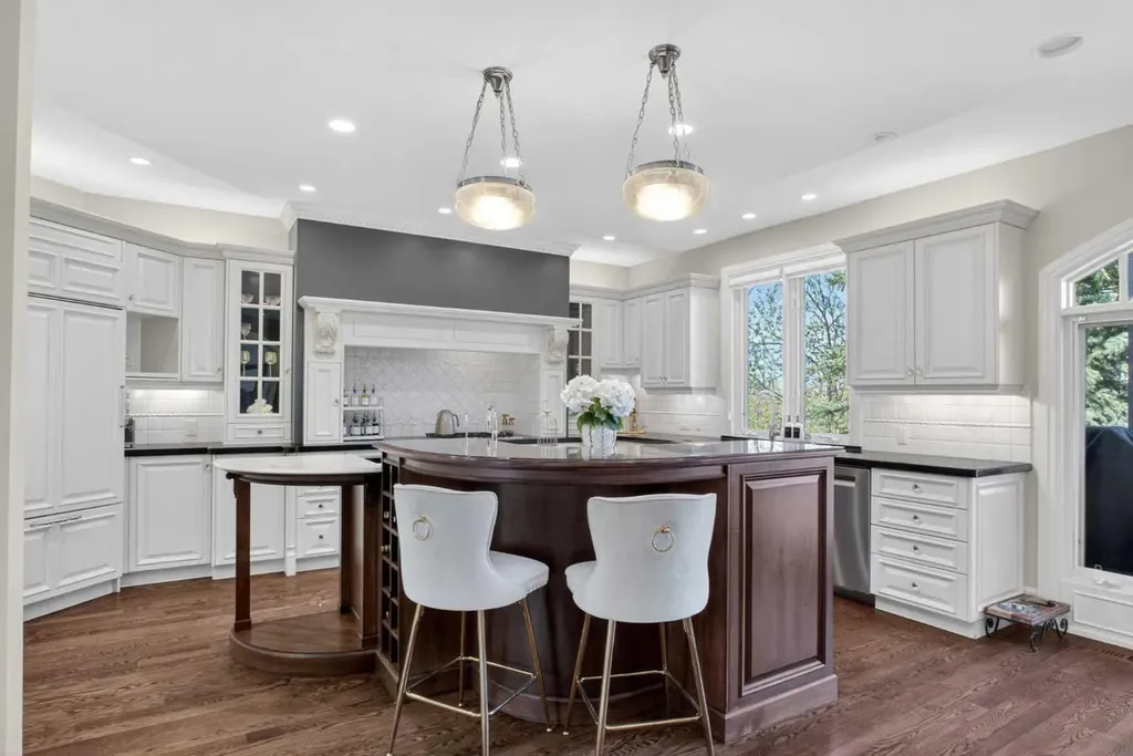 22 Ridge Pointe Heritage Pointe AB T1S 4H1