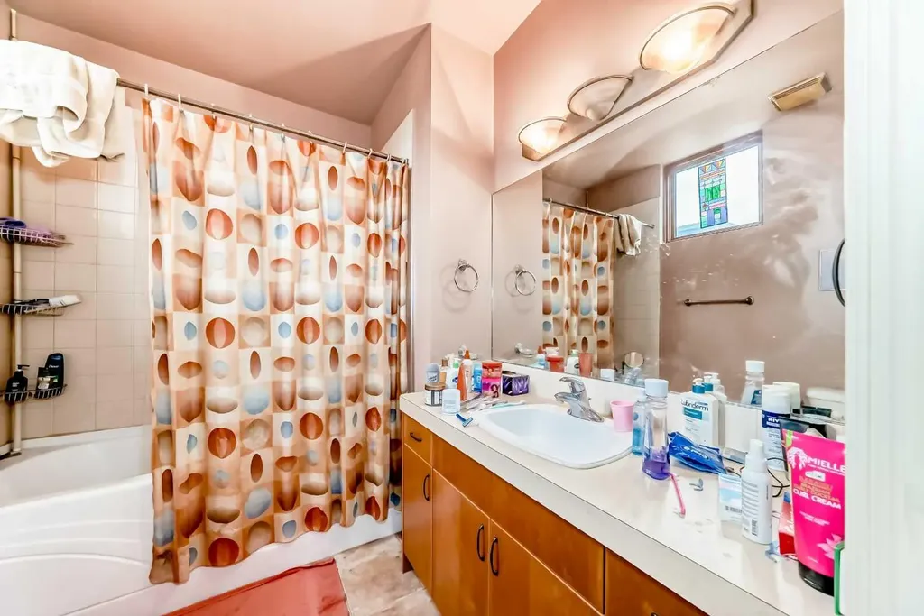 177 9 Street NE Calgary AB T2E 0P4