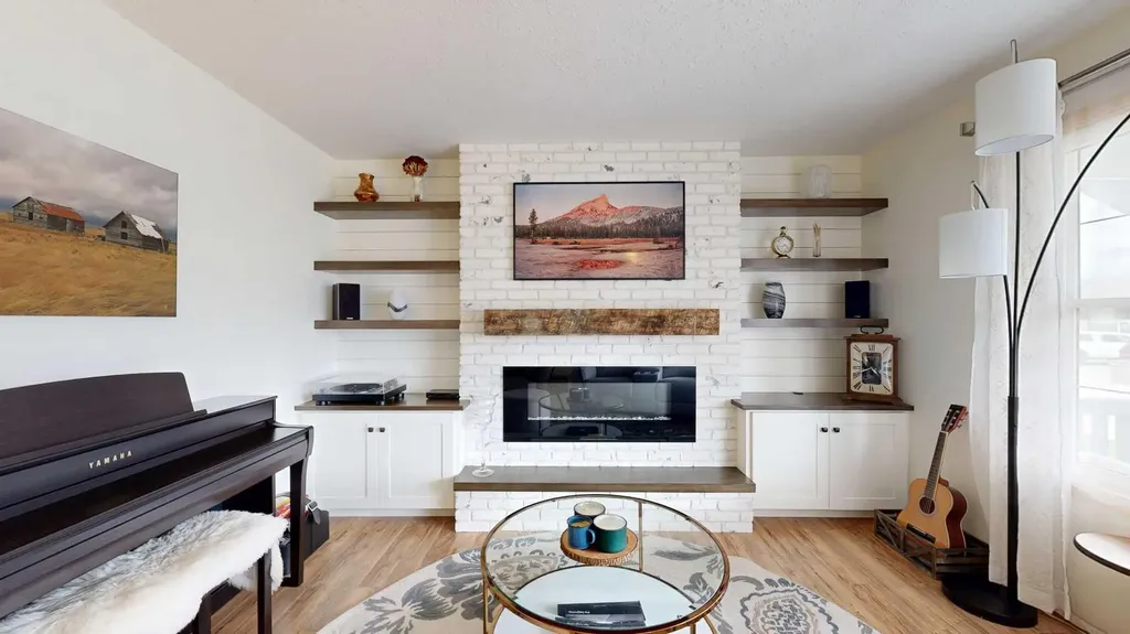 42 Olson Crescent Whitecourt AB T7S 1T9