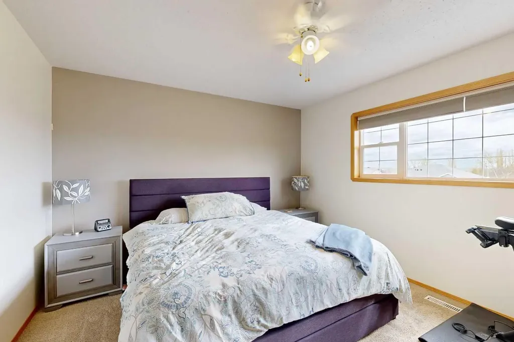 42 Olson Crescent Whitecourt AB T7S 1T9