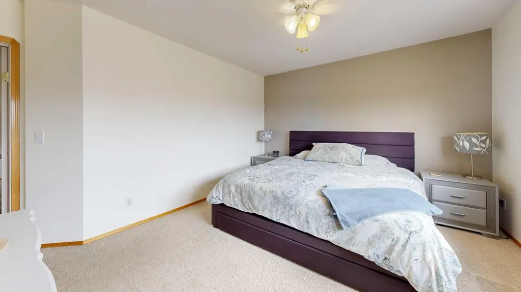 42 Olson Crescent Whitecourt AB T7S 1T9