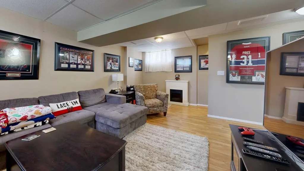 42 Olson Crescent Whitecourt AB T7S 1T9
