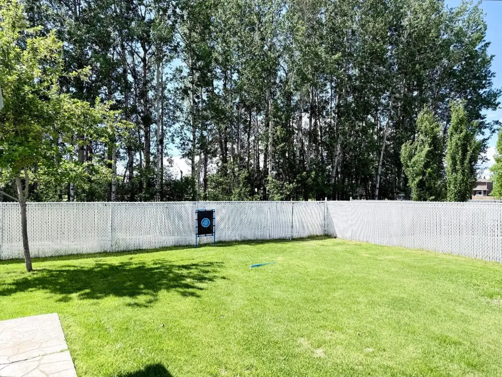 42 Olson Crescent Whitecourt AB T7S 1T9