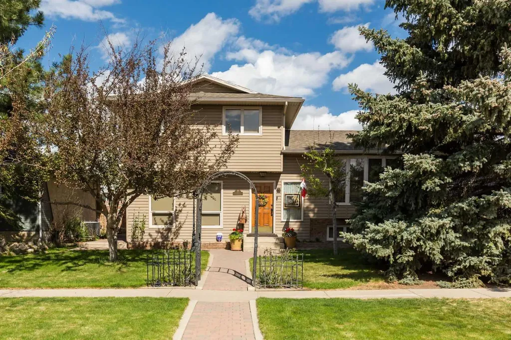 Lethbridge AB, 41 Simon Fraser Boulevard W
