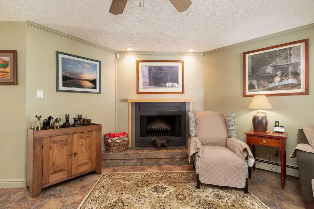 41 Simon Fraser Boulevard W Lethbridge AB T1K4R1