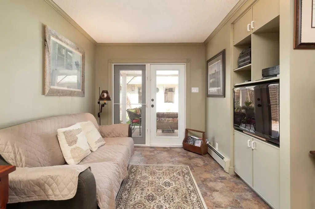 41 Simon Fraser Boulevard W Lethbridge AB T1K4R1