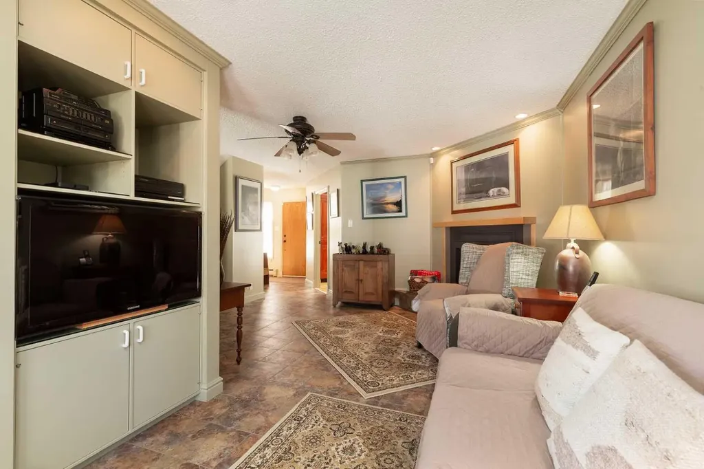41 Simon Fraser Boulevard W Lethbridge AB T1K4R1