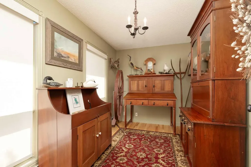 41 Simon Fraser Boulevard W Lethbridge AB T1K4R1