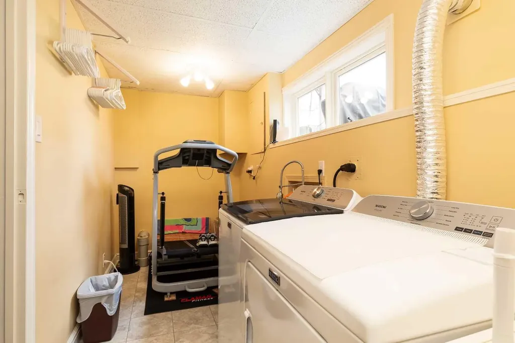 41 Simon Fraser Boulevard W Lethbridge AB T1K4R1