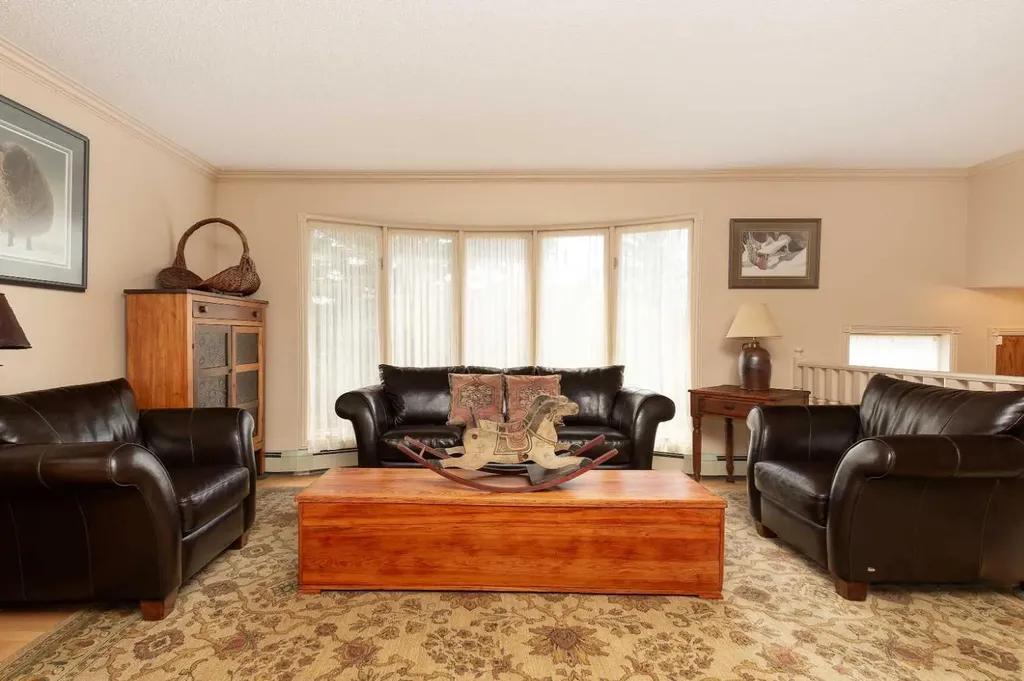 41 Simon Fraser Boulevard W Lethbridge AB T1K4R1