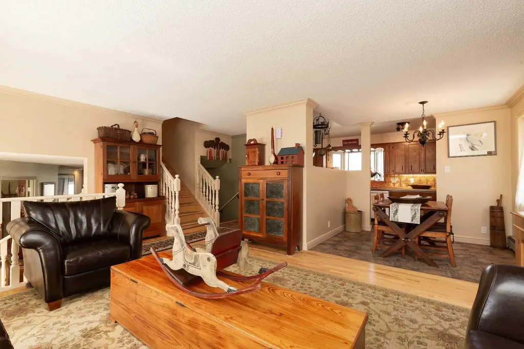 41 Simon Fraser Boulevard W Lethbridge AB T1K4R1