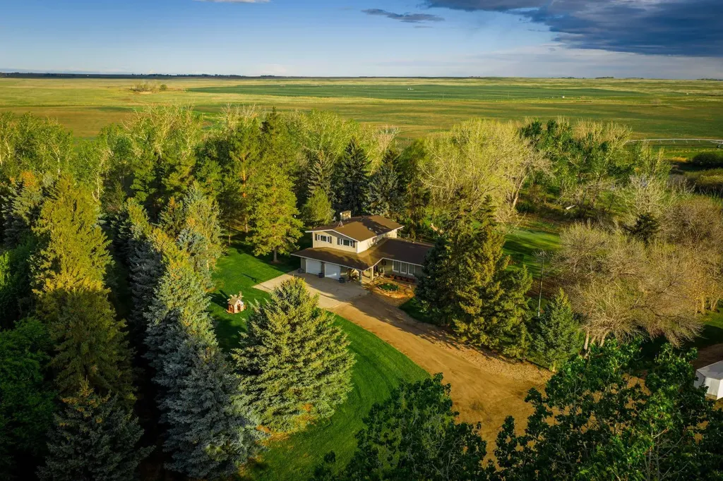 7022 Township Road 120 Rural Cypress County AB T1B 0L1