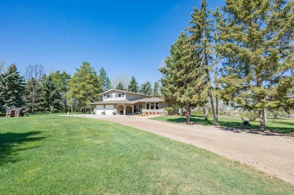 7022 Township Road 120 Rural Cypress County AB T1B 0L1