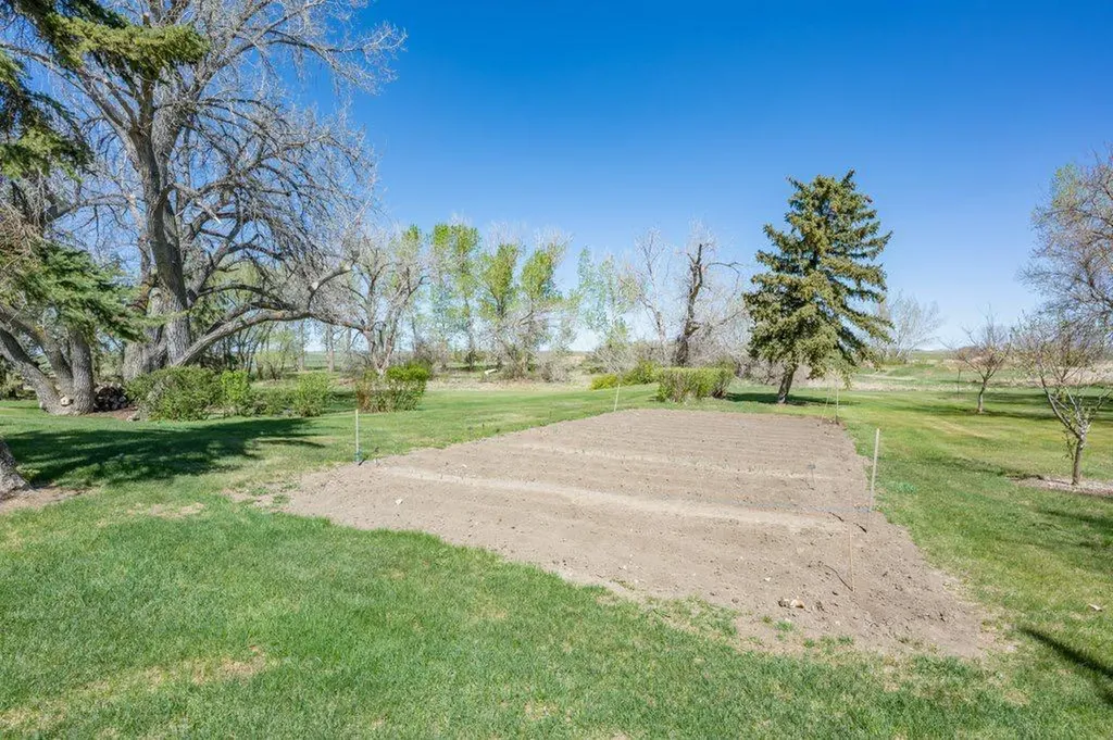 7022 Township Road 120 Rural Cypress County AB T1B 0L1