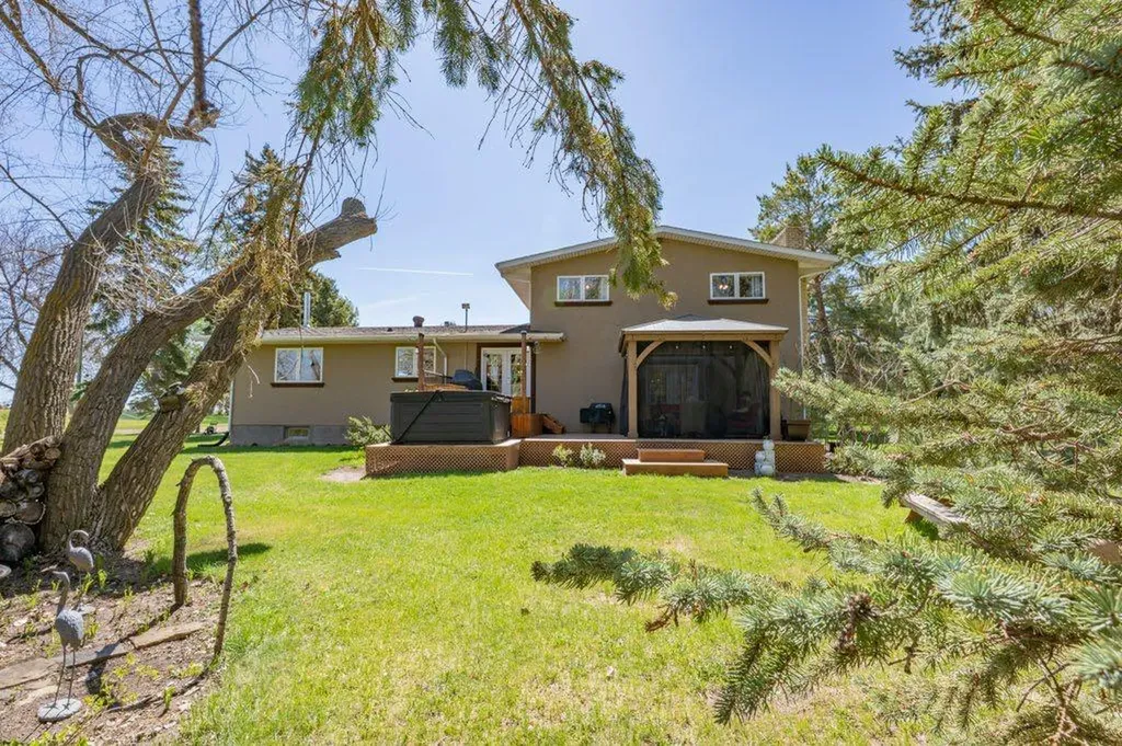 7022 Township Road 120 Rural Cypress County AB T1B 0L1