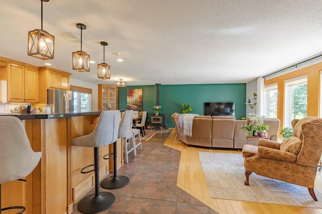 7022 Township Road 120 Rural Cypress County AB T1B 0L1
