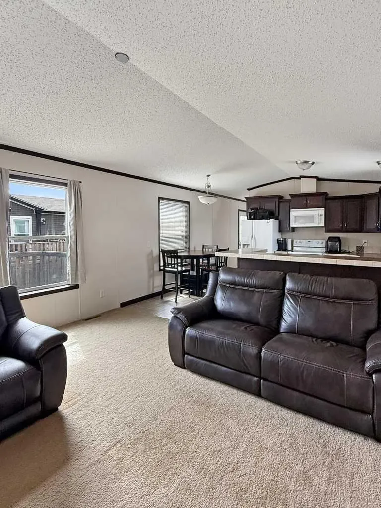 58 Gunderson Drive Whitecourt AB T7S 0C5
