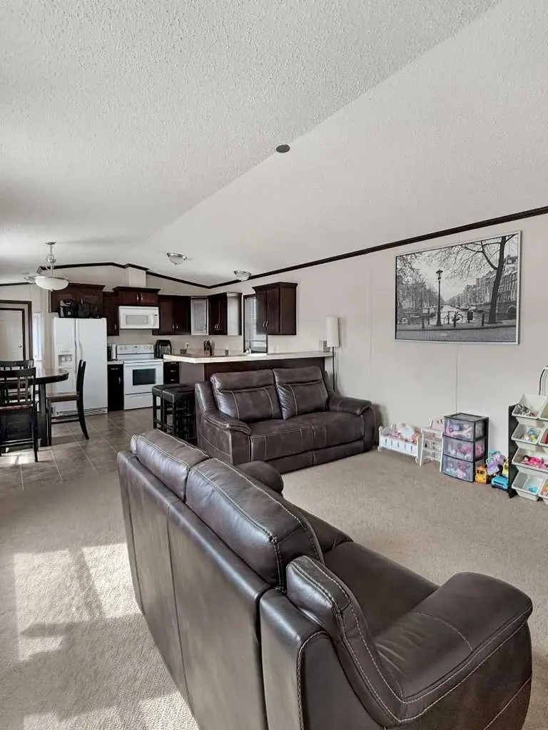 58 Gunderson Drive Whitecourt AB T7S 0C5