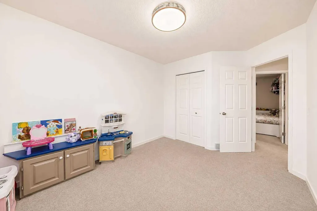 307 Arbour Crest Road NW Calgary AB T3G 4J9