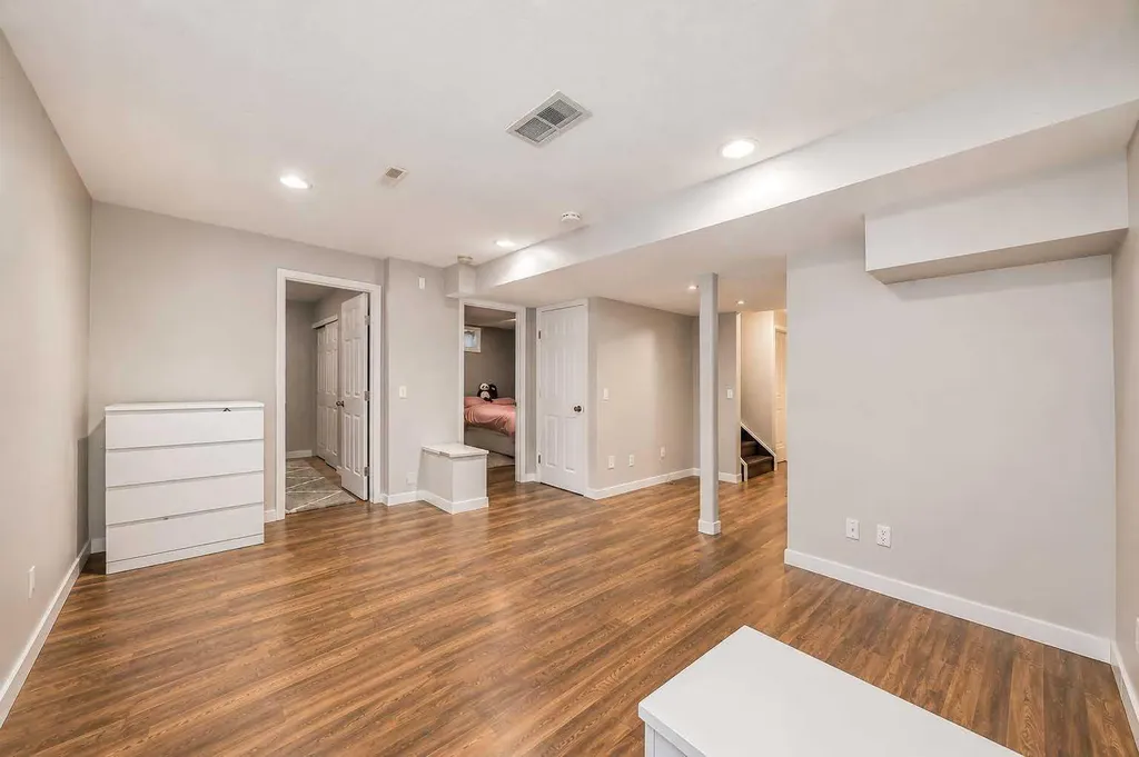 307 Arbour Crest Road NW Calgary AB T3G 4J9
