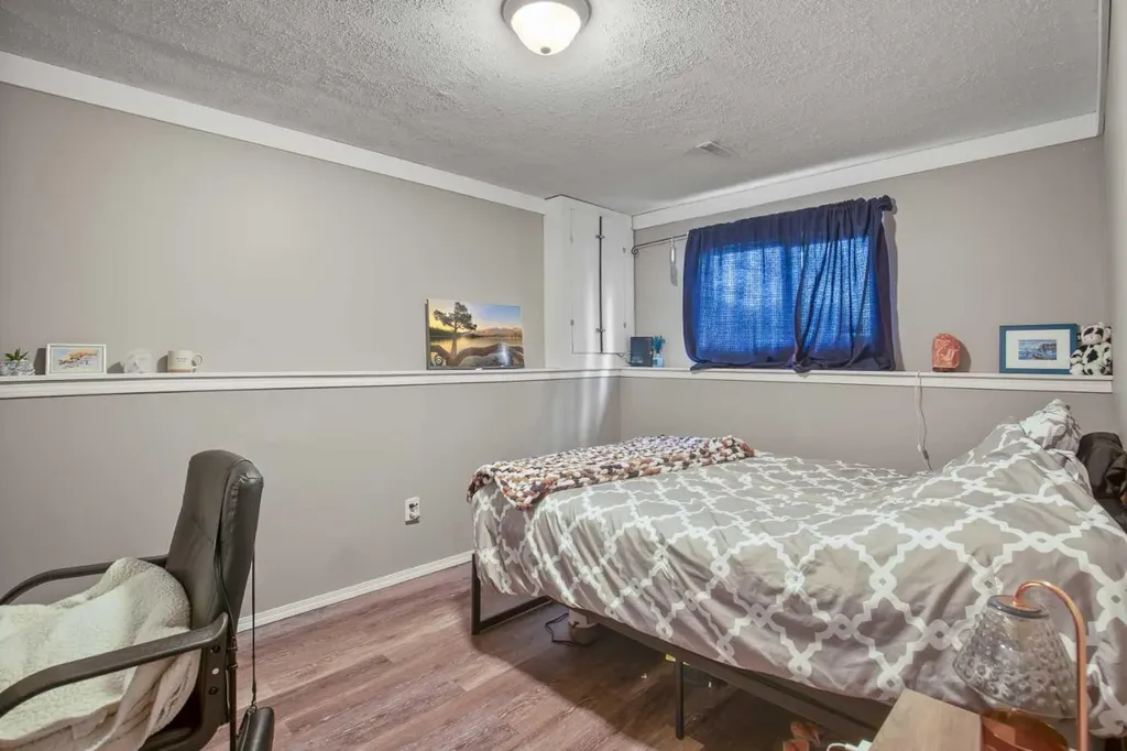 56 Country Ridge Close Lacombe AB T4L 2H1