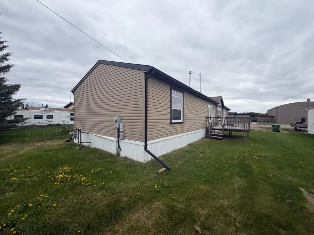 216 3 Street E Lashburn SK S0M1H0