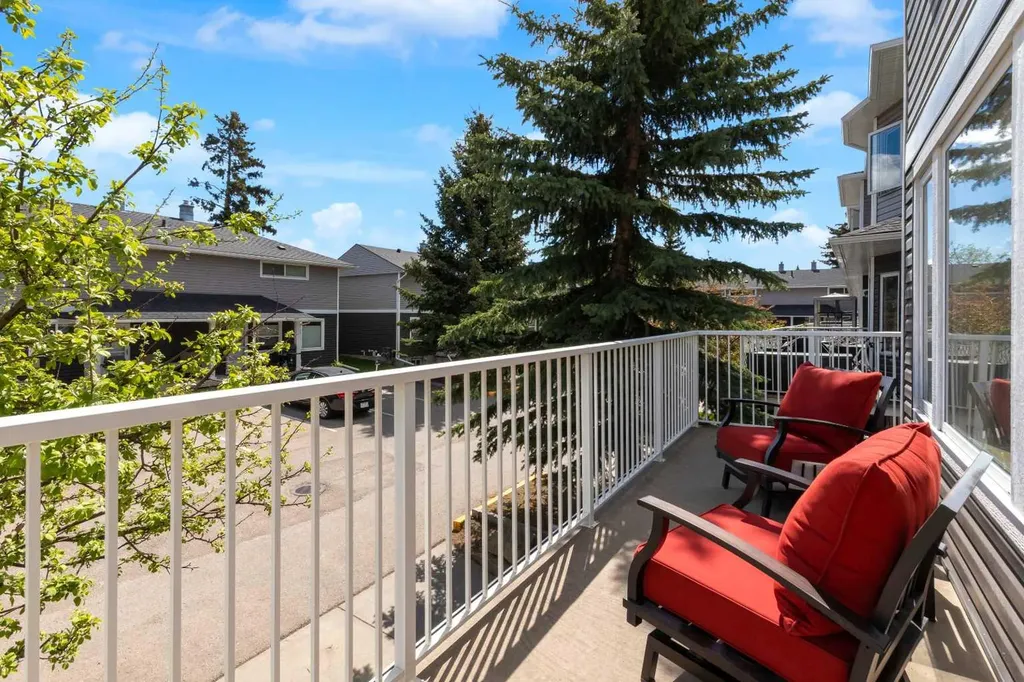 675 Regal Park NE Calgary AB T2E 0S6