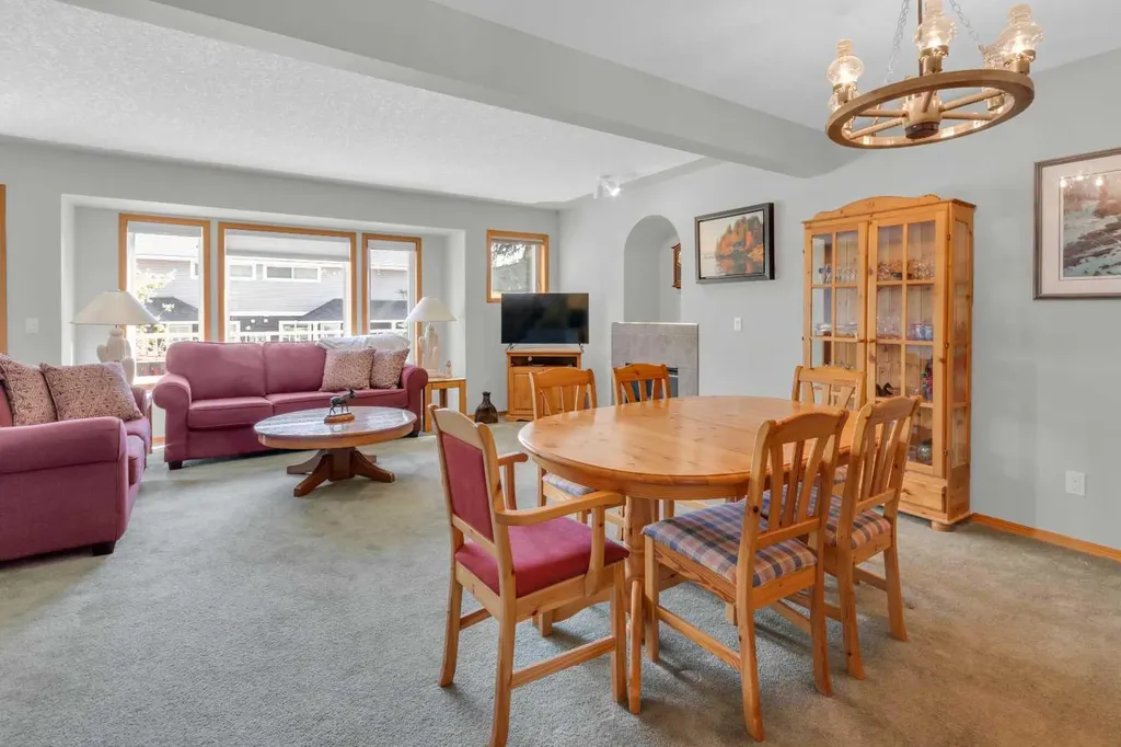 675 Regal Park NE Calgary AB T2E 0S6