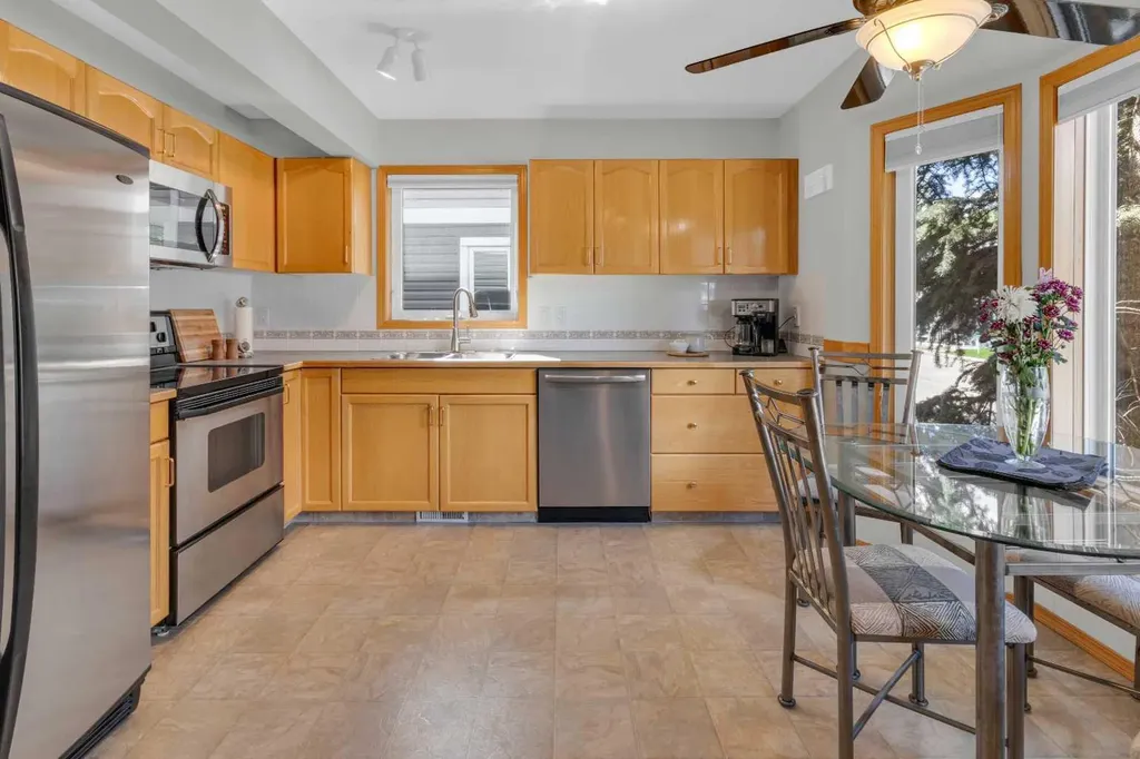 675 Regal Park NE Calgary AB T2E 0S6