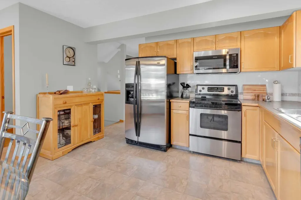 675 Regal Park NE Calgary AB T2E 0S6