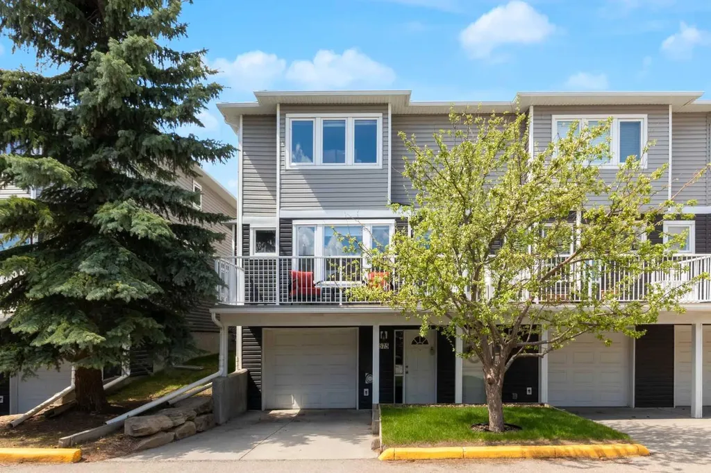 675 Regal Park NE Calgary AB T2E 0S6
