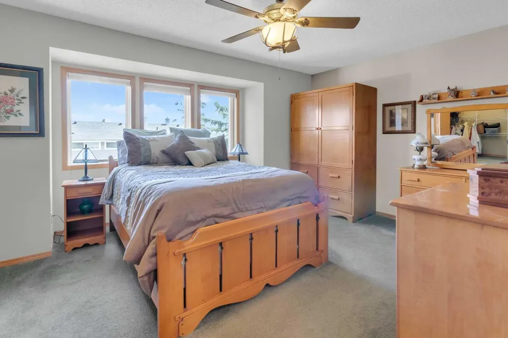 675 Regal Park NE Calgary AB T2E 0S6