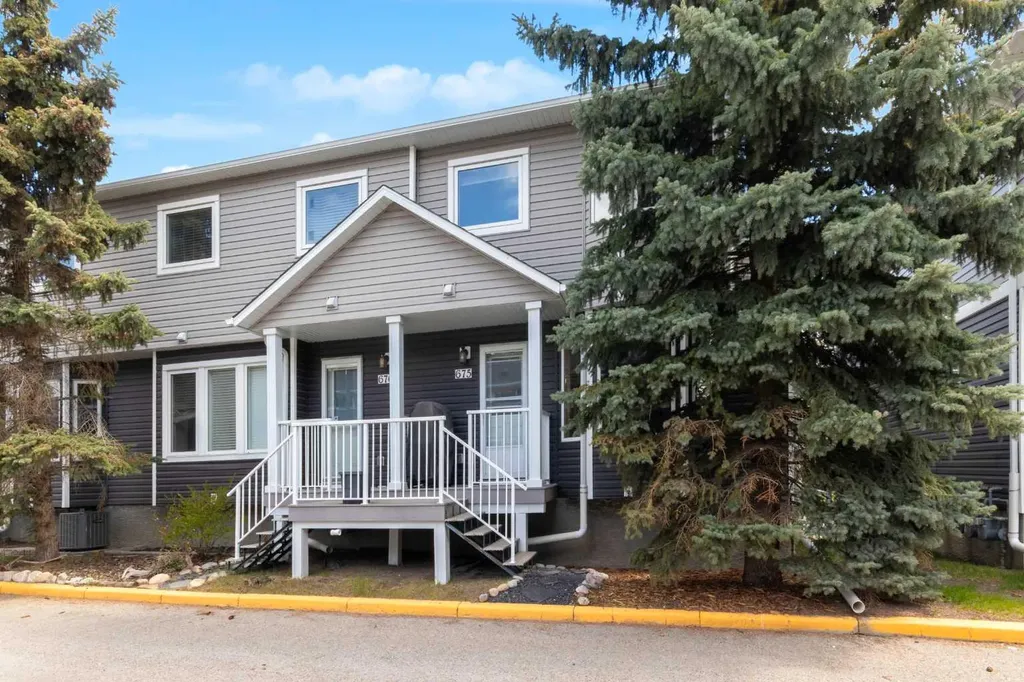 675 Regal Park NE Calgary AB T2E 0S6