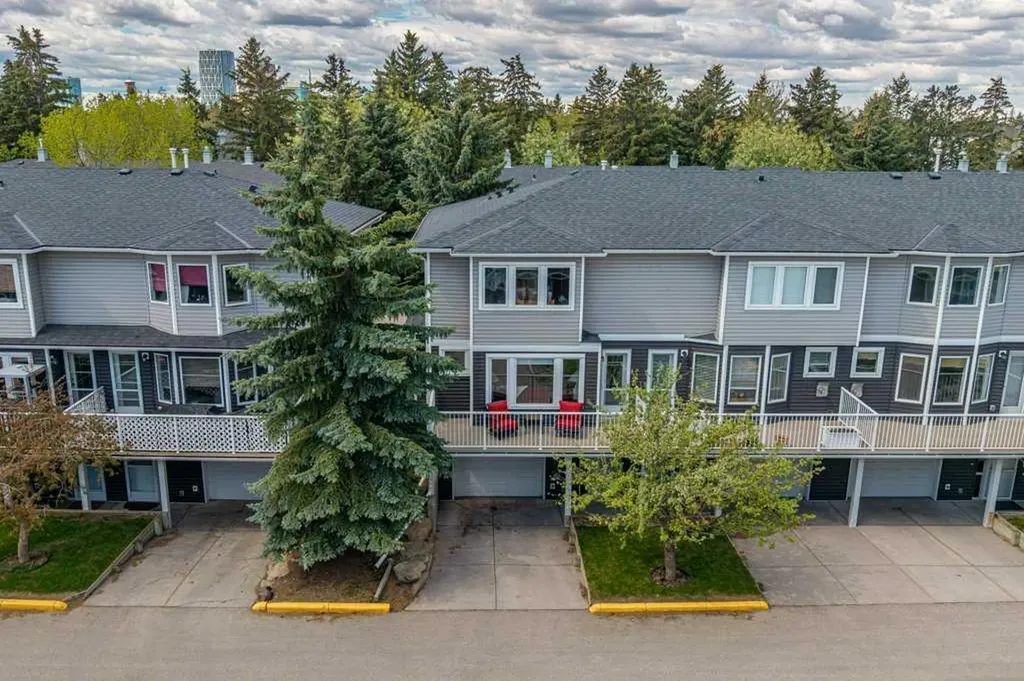 675 Regal Park NE Calgary AB T2E 0S6