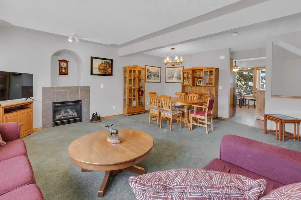 675 Regal Park NE Calgary AB T2E 0S6