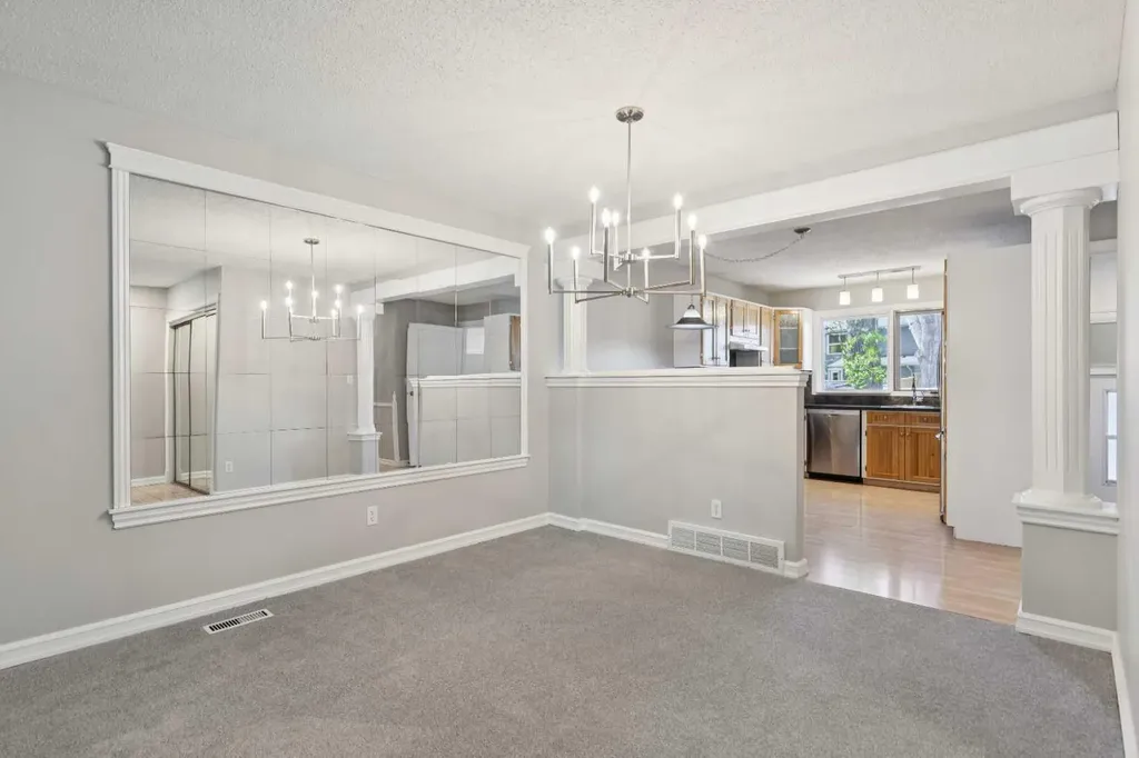923 Midridge Drive SE Calgary AB T2X 1H5