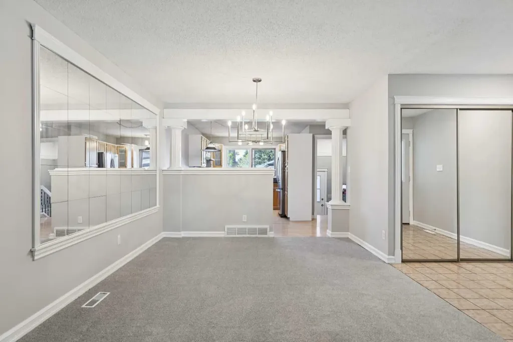 923 Midridge Drive SE Calgary AB T2X 1H5
