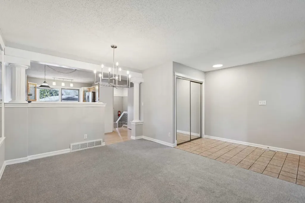 923 Midridge Drive SE Calgary AB T2X 1H5