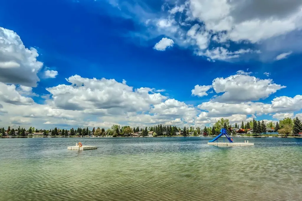 923 Midridge Drive SE Calgary AB T2X 1H5