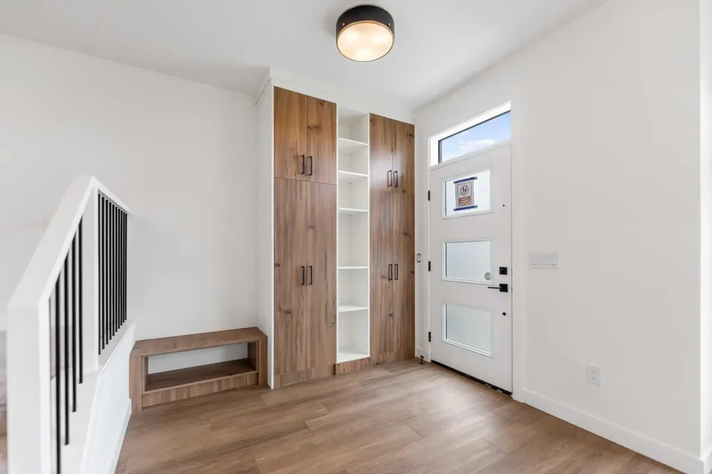 4651 79 Street NW Calgary AB T3B 2P1