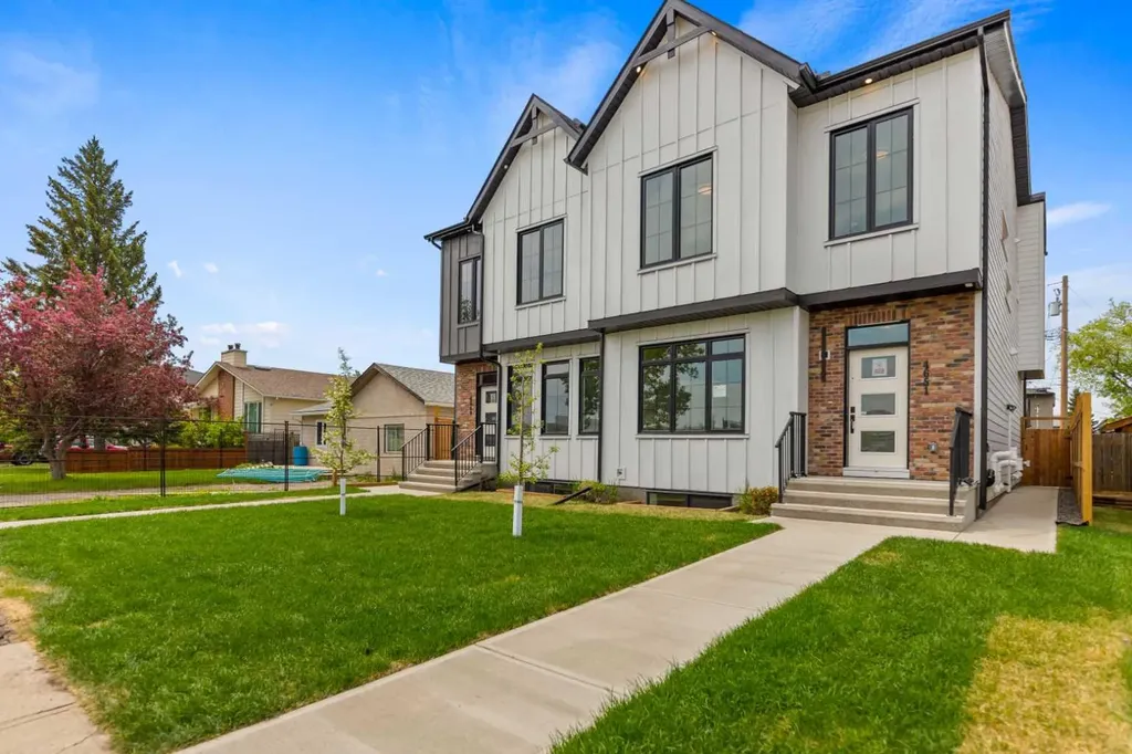 4651 79 Street NW Calgary AB T3B 2P1