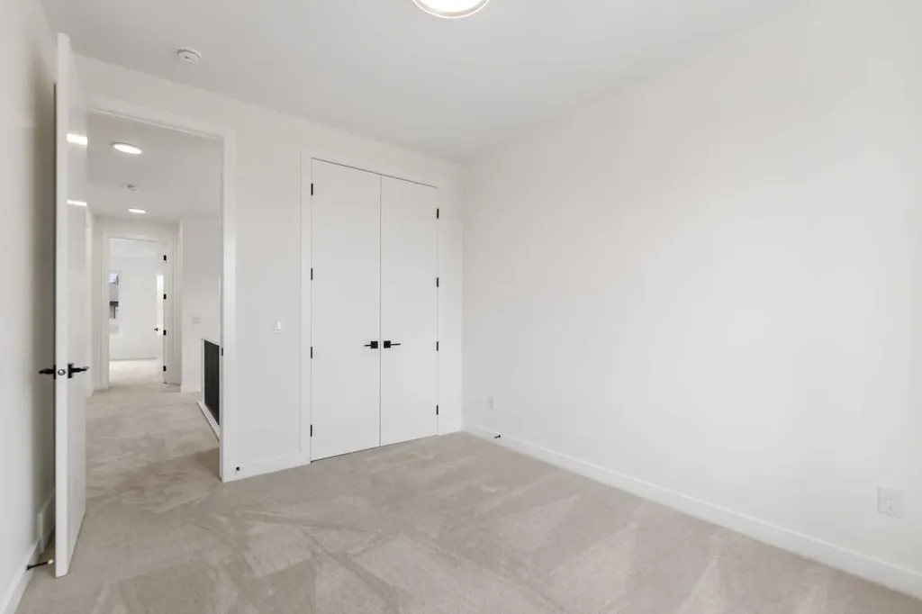 4651 79 Street NW Calgary AB T3B 2P1