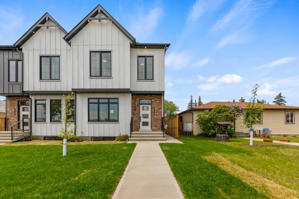 4651 79 Street NW Calgary AB T3B 2P1