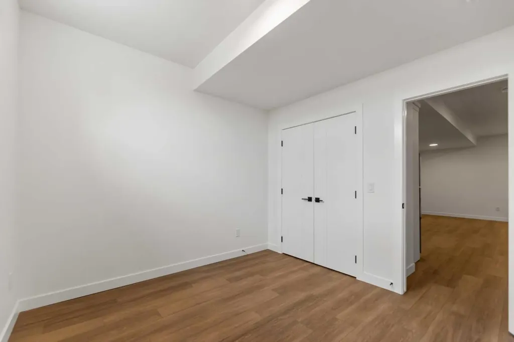 4651 79 Street NW Calgary AB T3B 2P1