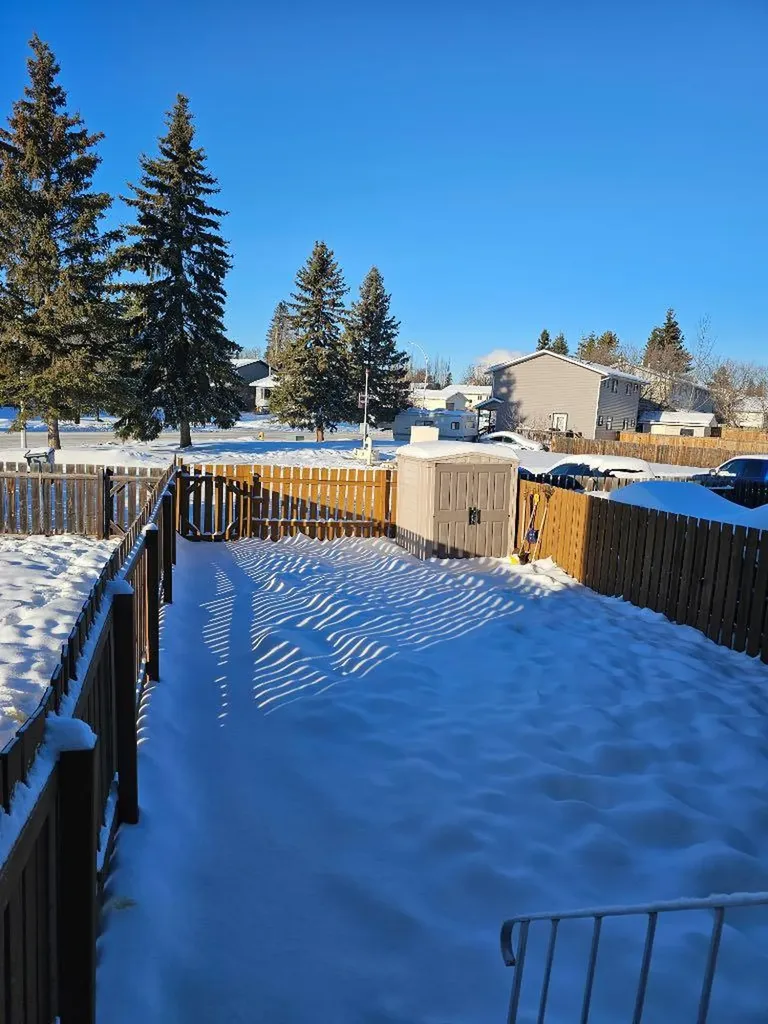 34 Feero Drive Whitecourt AB T7S 1E8
