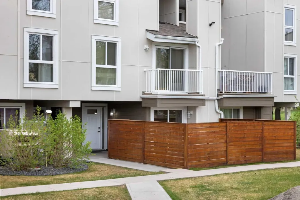 13104 Elbow Drive SW Calgary AB T2W 2P2