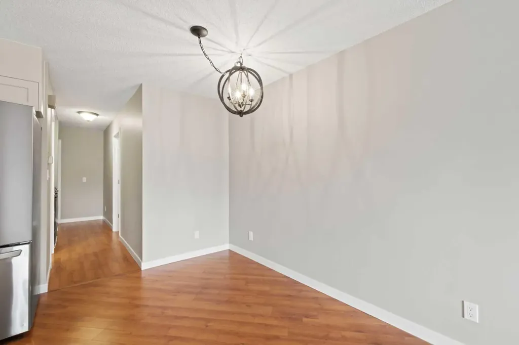 13104 Elbow Drive SW Calgary AB T2W 2P2