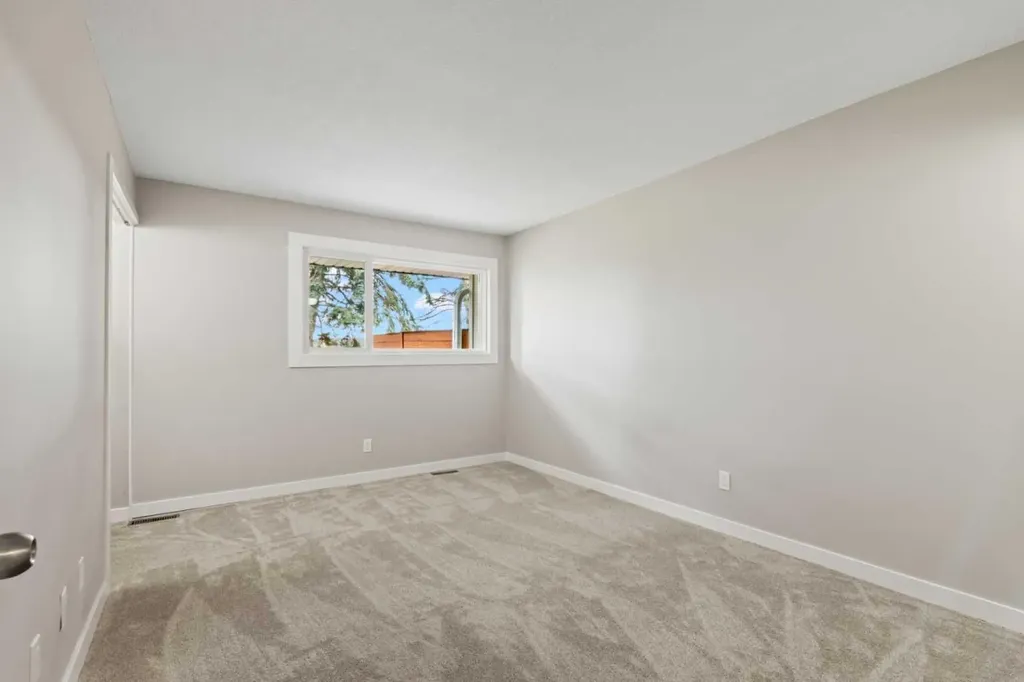 13104 Elbow Drive SW Calgary AB T2W 2P2