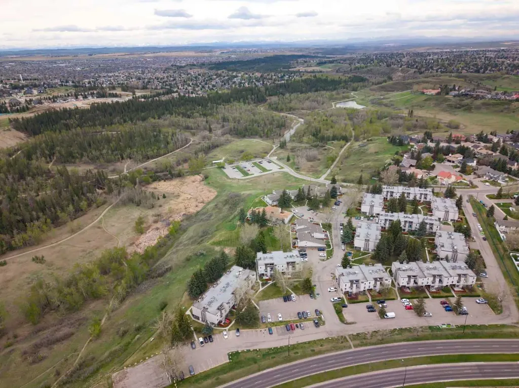 13104 Elbow Drive SW Calgary AB T2W 2P2